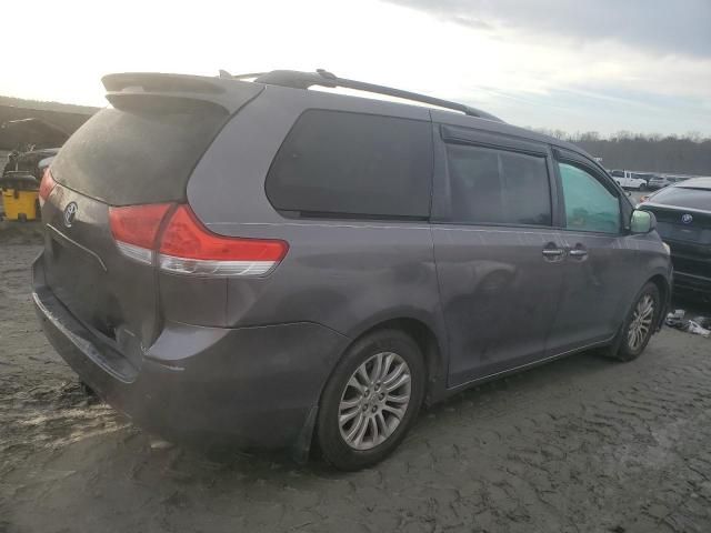 2013 Toyota Sienna XLE