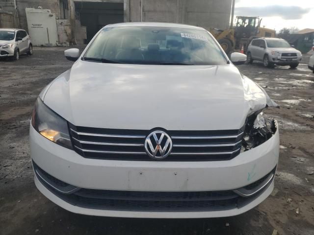 2015 Volkswagen Passat SE