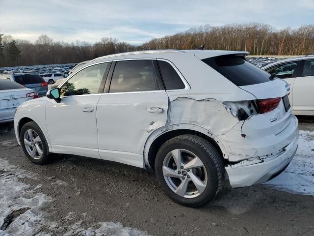 2022 Audi Q3 Premium 40