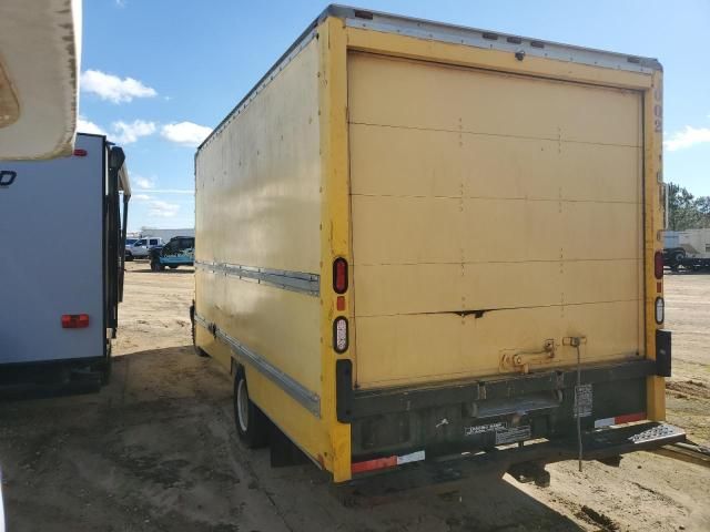 2005 GMC Savana Cutaway G3500