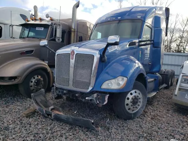 2019 Kenworth Construction T680