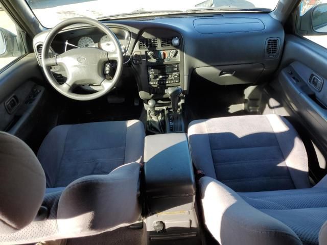 2000 Nissan Pathfinder LE