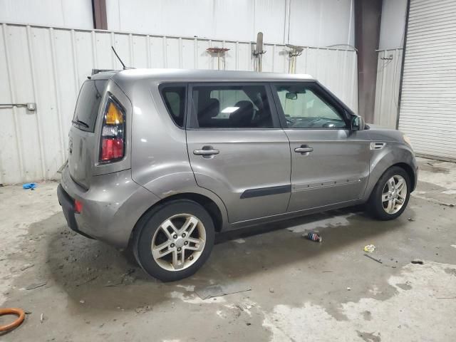 2011 KIA Soul +