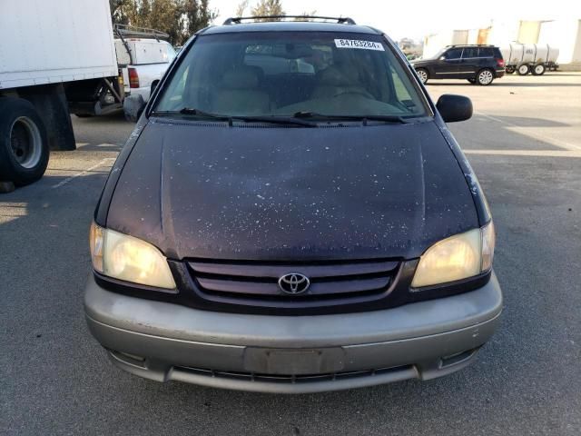 2002 Toyota Sienna LE