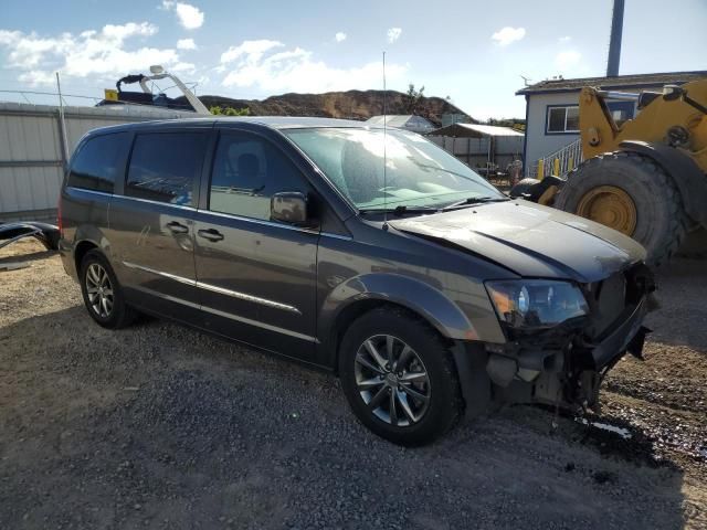 2015 Chrysler Town & Country S