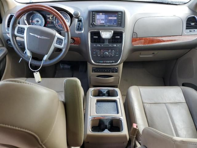 2013 Chrysler Town & Country Limited