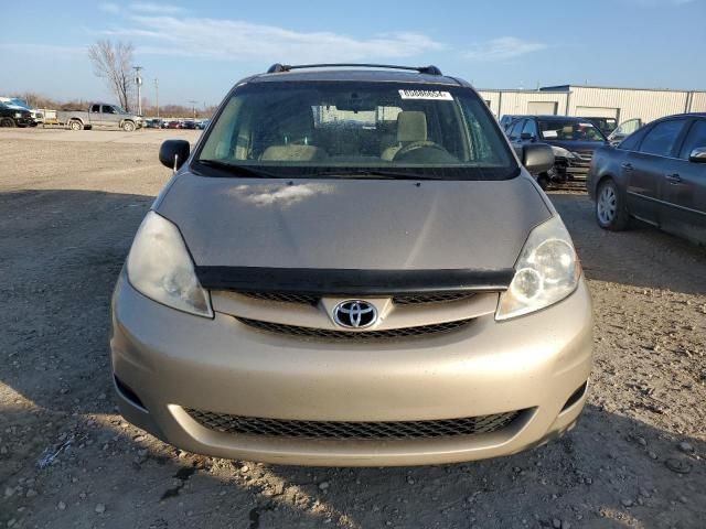 2009 Toyota Sienna CE