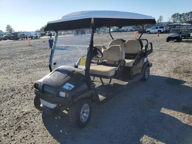 2015 Golf Cart RIDE-IN