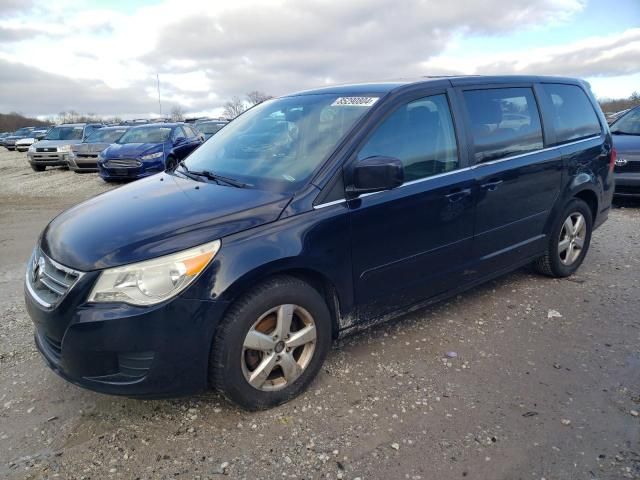 2010 Volkswagen Routan SE