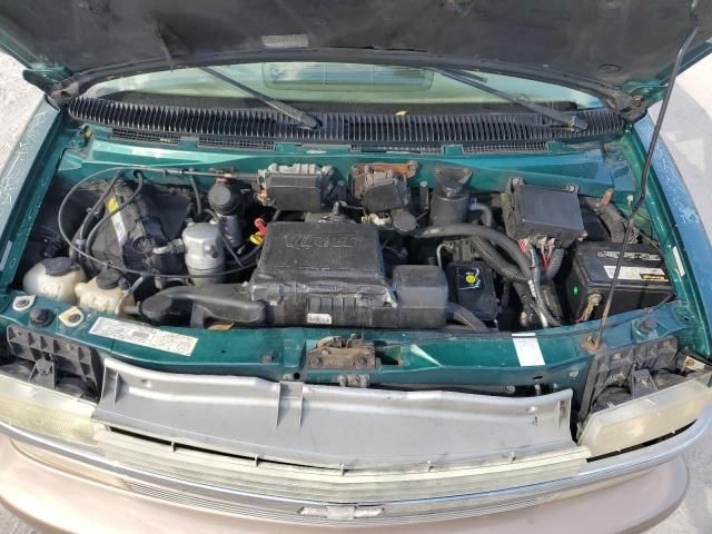 2001 Chevrolet Astro