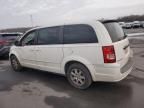 2010 Chrysler Town & Country LX