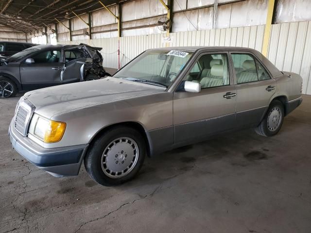 1990 Mercedes-Benz 300 E 2.6