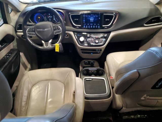 2017 Chrysler Pacifica Touring L Plus