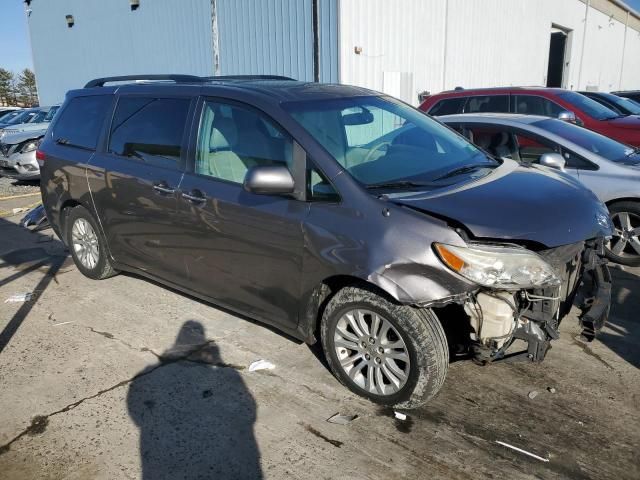 2014 Toyota Sienna XLE