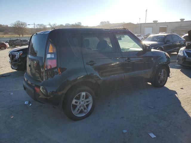 2011 KIA Soul +