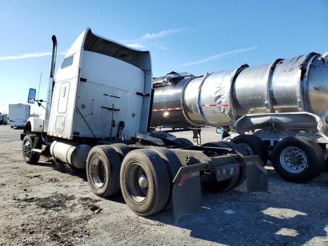 2007 Kenworth Construction T800