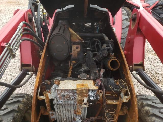 2017 Mahindra And Mahindra 2538