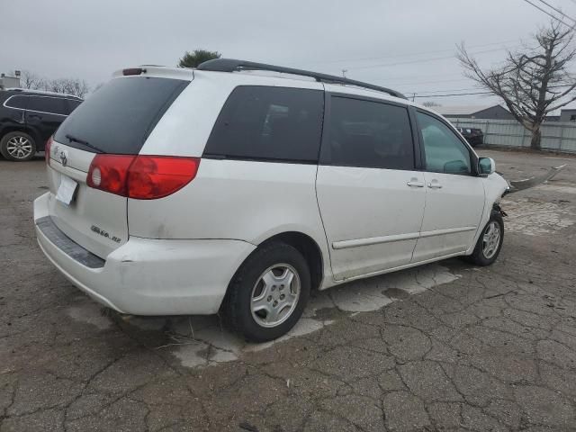 2007 Toyota Sienna XLE