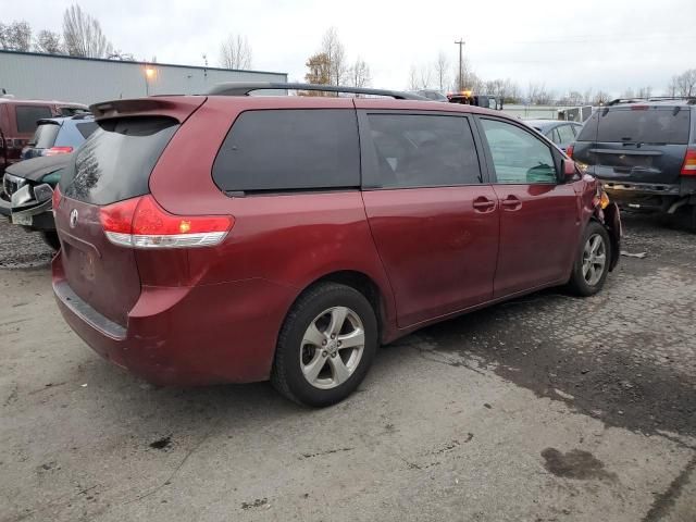 2011 Toyota Sienna LE