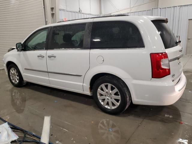 2015 Chrysler Town & Country Touring L