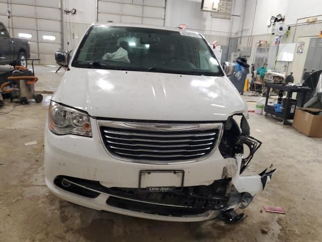 2014 Chrysler Town & Country Touring L