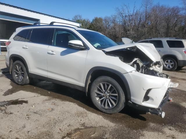 2019 Toyota Highlander SE