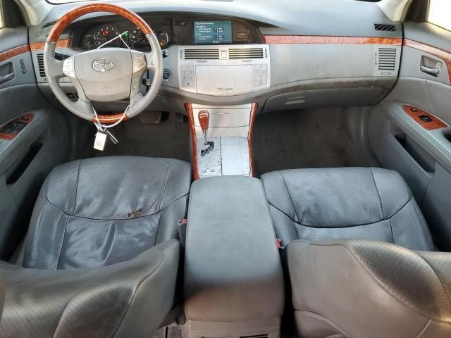 2005 Toyota Avalon XL