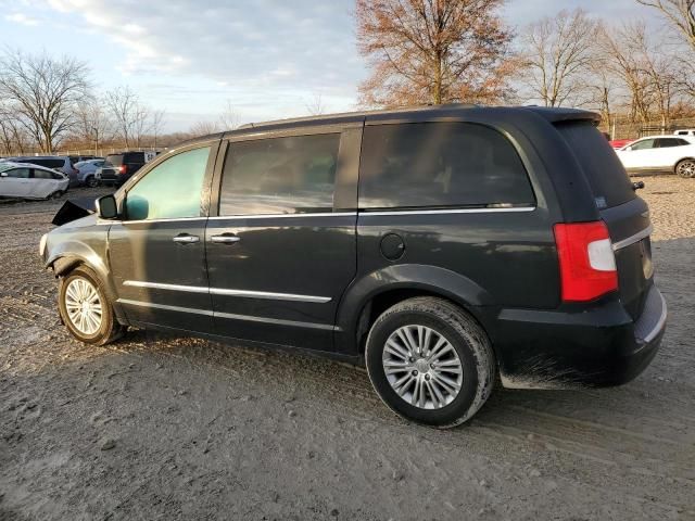 2016 Chrysler Town & Country Touring L