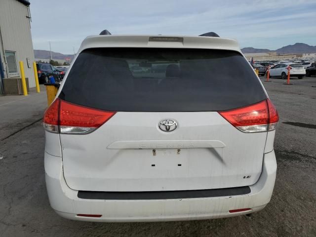 2013 Toyota Sienna LE