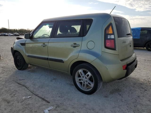 2011 KIA Soul +