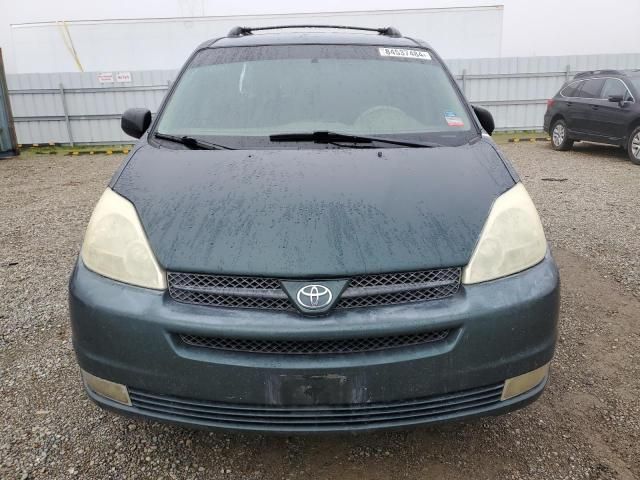 2004 Toyota Sienna CE