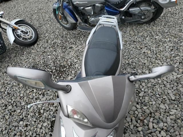 2008 Vespa Moped