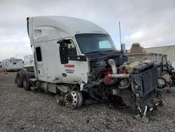 Salvage trucks for sale at Houston, TX auction: 2021 Kenworth Construction T680