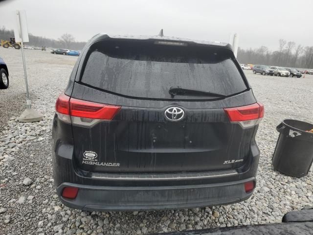 2019 Toyota Highlander SE