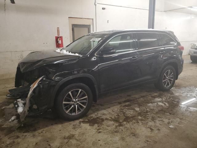 2018 Toyota Highlander SE