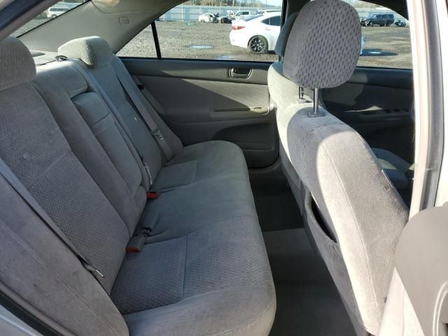 2004 Toyota Camry LE