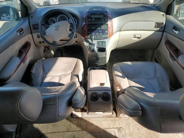 2004 Toyota Sienna XLE