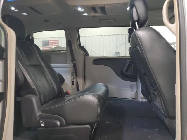 2015 Chrysler Town & Country Touring L