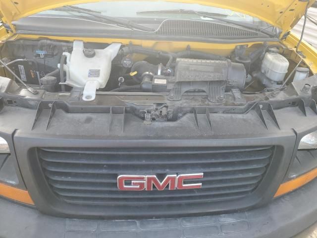 2014 GMC Savana Cutaway G3500