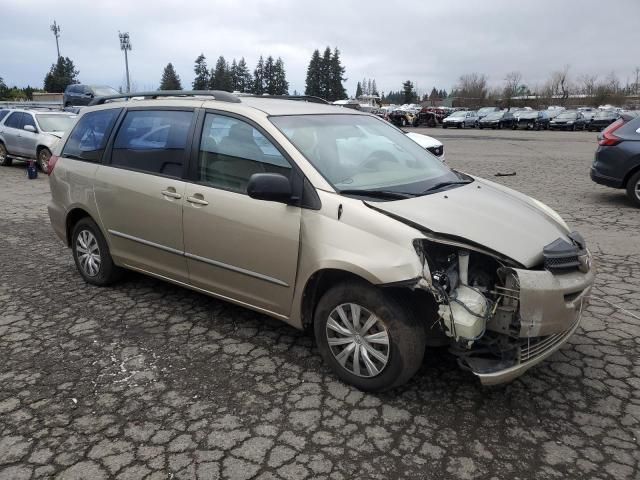 2004 Toyota Sienna CE