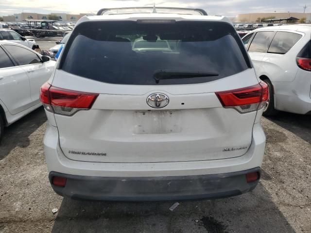 2017 Toyota Highlander SE