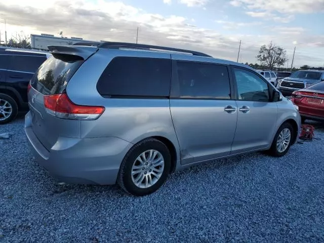 2013 Toyota Sienna XLE