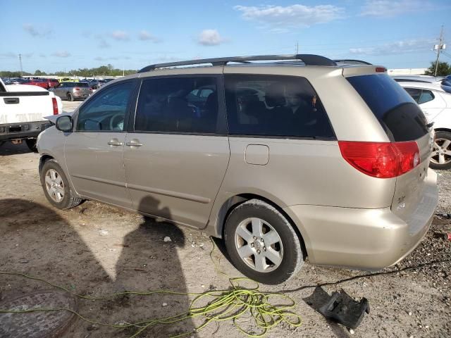 2009 Toyota Sienna CE