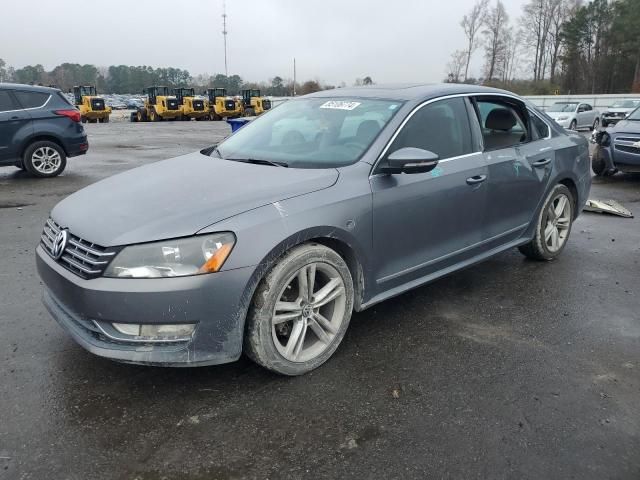 2012 Volkswagen Passat SEL