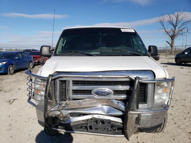 2014 Ford Econoline E350 Super Duty Wagon