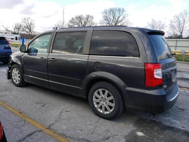 2015 Chrysler Town & Country LX