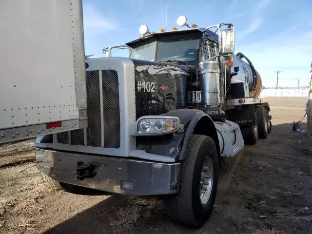 2019 Peterbilt 389