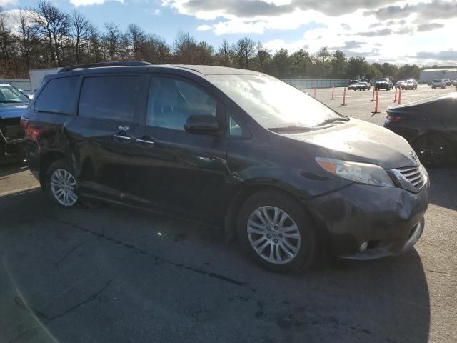 2016 Toyota Sienna XLE