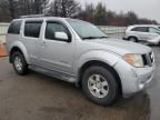 2005 Nissan Pathfinder LE