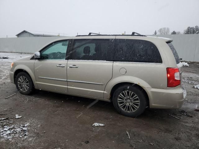 2013 Chrysler Town & Country Touring L